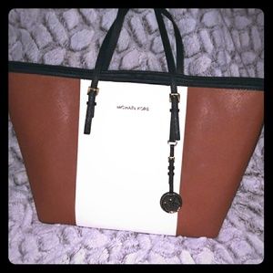 SOLD   Michael Kors Jet Set Tote